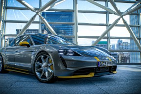 开云网页-中国三人女篮进攻端表现突出 球迷点赞不断，中国三人女篮什么意思