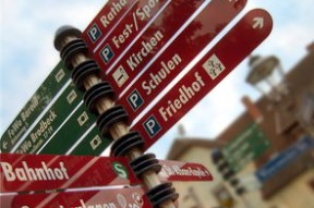 开云体育登陆入口-攀岩比赛首次落地校园跨界合作成为新趋势，2020年攀岩比赛