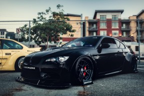 开yun官网-多特蒙德中场调度流畅形成压倒性控球，多特蒙德中场球员