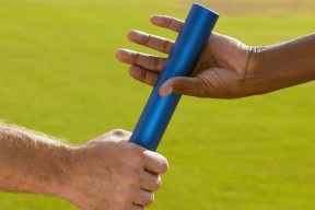 开云体育-女篮国家队开展专项防守训练提升防守硬度，女生篮球防守